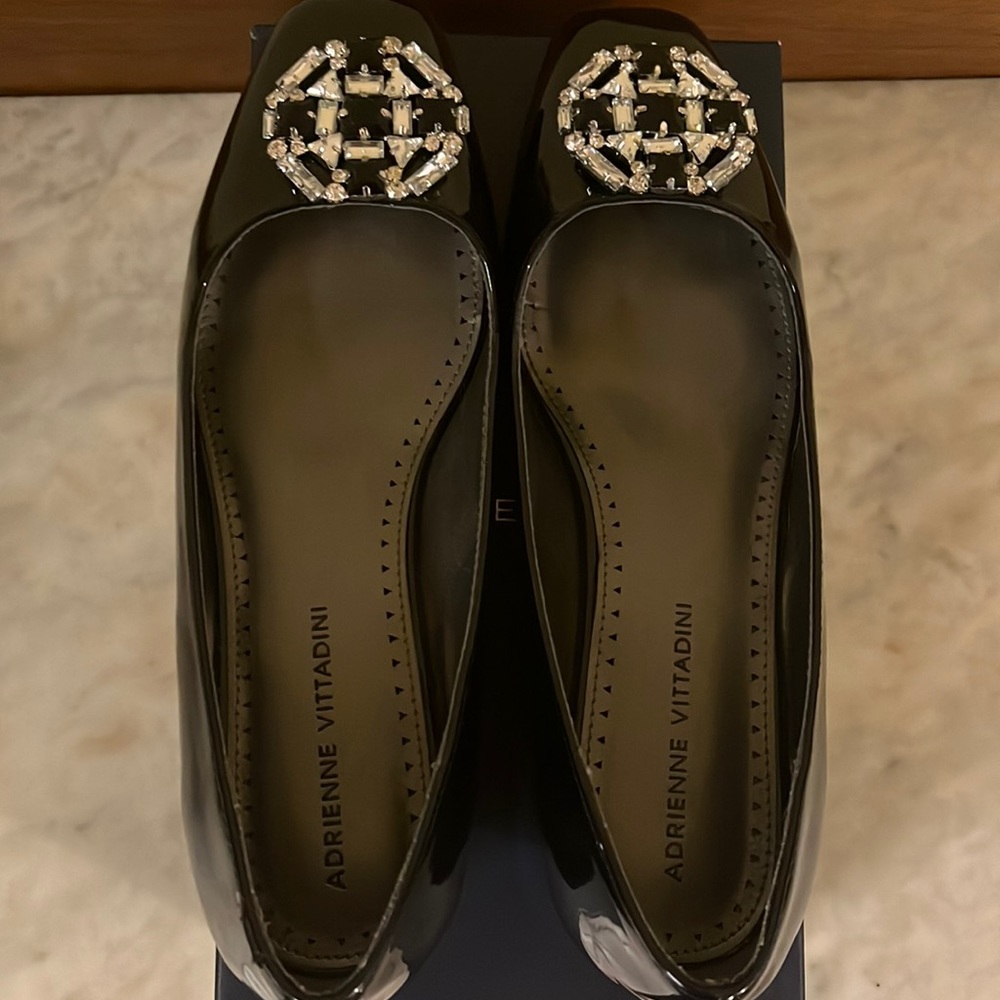 Adrienne Vittadini-Palm Beach-Black Paten(Non Leather) Dress Shoes-Size-9M